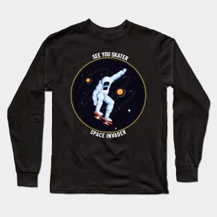 skater astronaut in space Long Sleeve T-Shirt